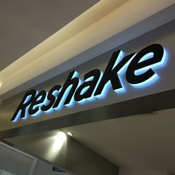 ENSEIGNE LED 3D “RESHAKE” LETTRES BOÎTIERS AVEC RÉTRO-ÉCLAIRAGE + TRANSFO