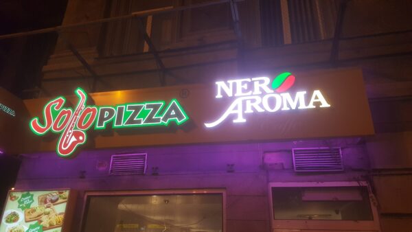 ENSEIGNE LUMINEUSE LED 3D "SOLO PIZZA" 40CM – TRANSFO 400W FOURNI