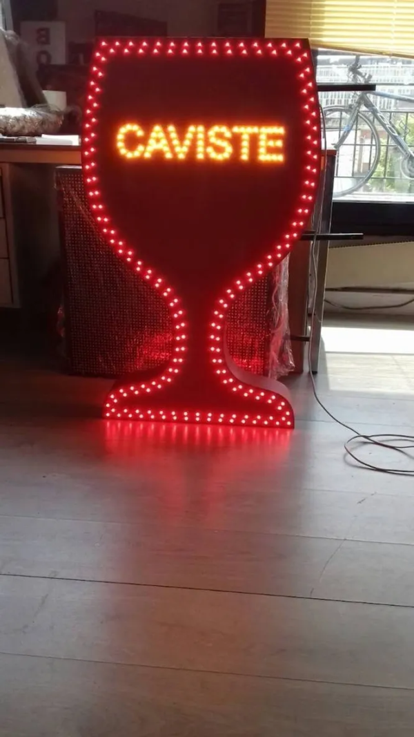ENSEIGNE LED “CAVISTE” DOUBLE FACES 90x60cm AVEC TÉLÉCOMMANDE ET ANIMATION LUMINEUSE – Image 2