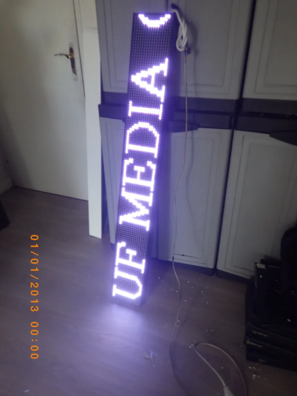 AFFICHEUR LED DOUBLE FACE 36×200 CM AVEC CONTRÔLE À DISTANCE – Image 2
