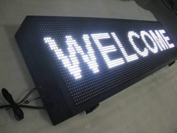 AFFICHEUR LED DOUBLE FACE 36×200 CM AVEC CONTRÔLE À DISTANCE – Image 3