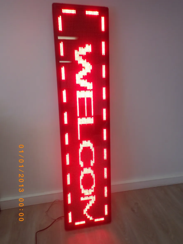 PANNEAU PUBLICITAIRE LED DOUBLE FACE 36×200 CM POUR COMMUNICATION VISUELLE – Image 2